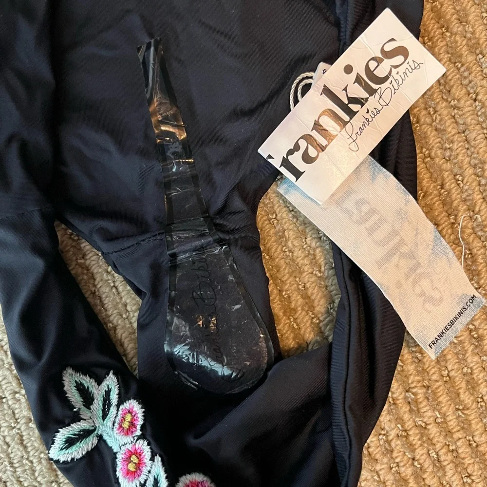 frankie’s bikinis bottoms